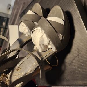 Elegant Gray Women's Sandals